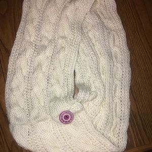 NWT Lot of 2 infinity Plush Soft Scarves